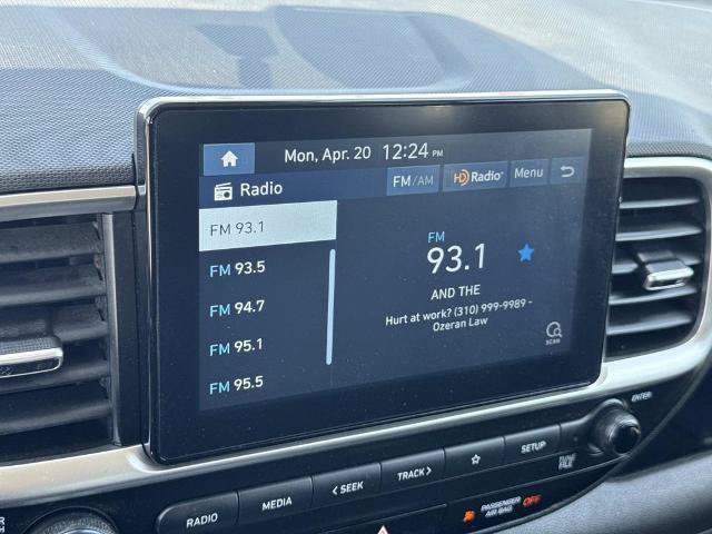 Used 2021 Hyundai Venue SE FWD image 13