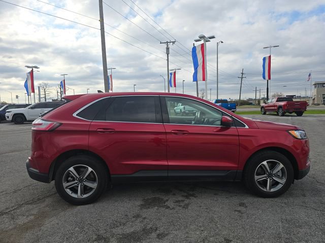 Used 2023 Ford Edge SEL w/ Convenience Package AWD/4WD image 4