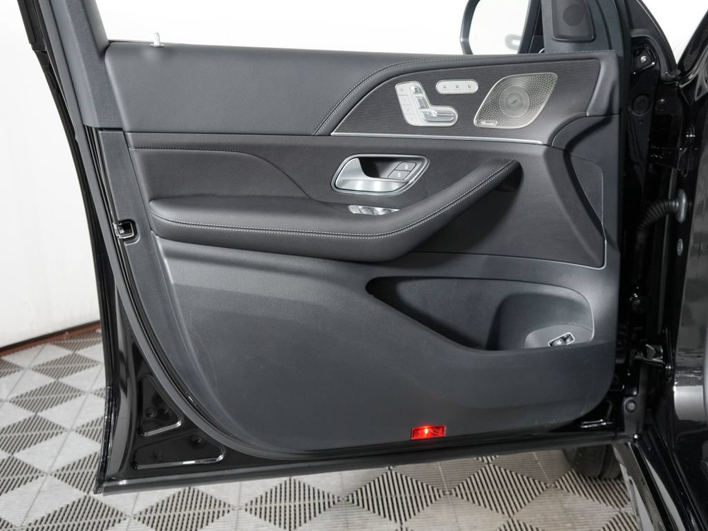 Certified 2025 Mercedes-Benz GLE 580 4MATIC image 30
