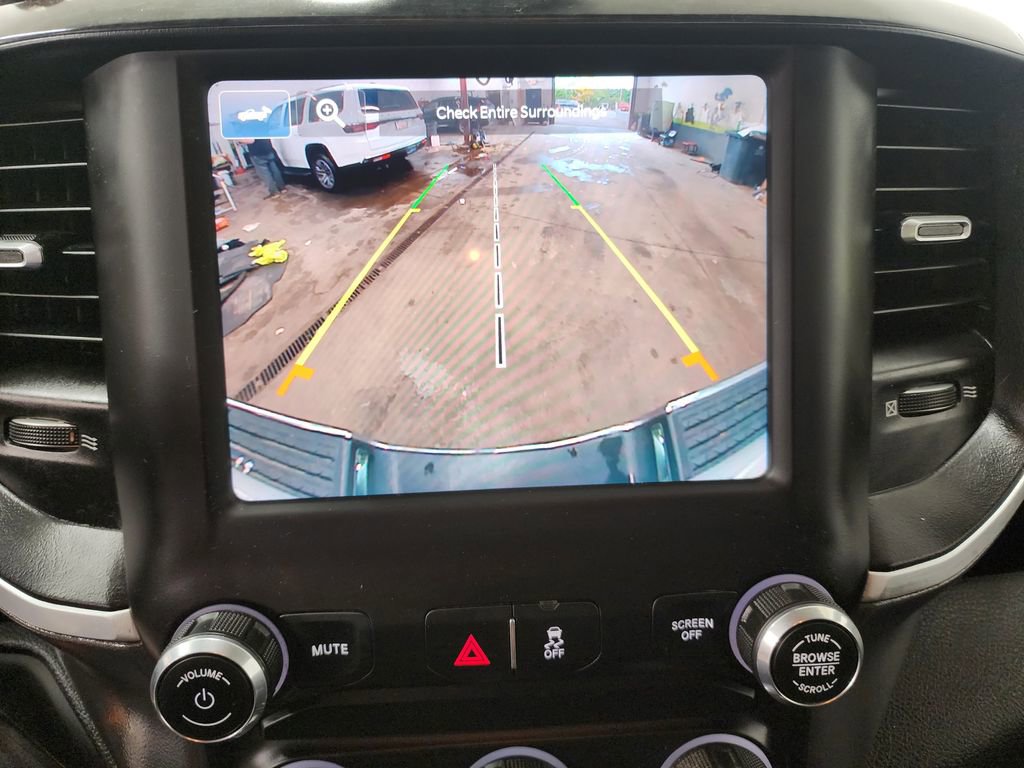 Used 2022 RAM 3500 Big Horn AWD/4WD image 18