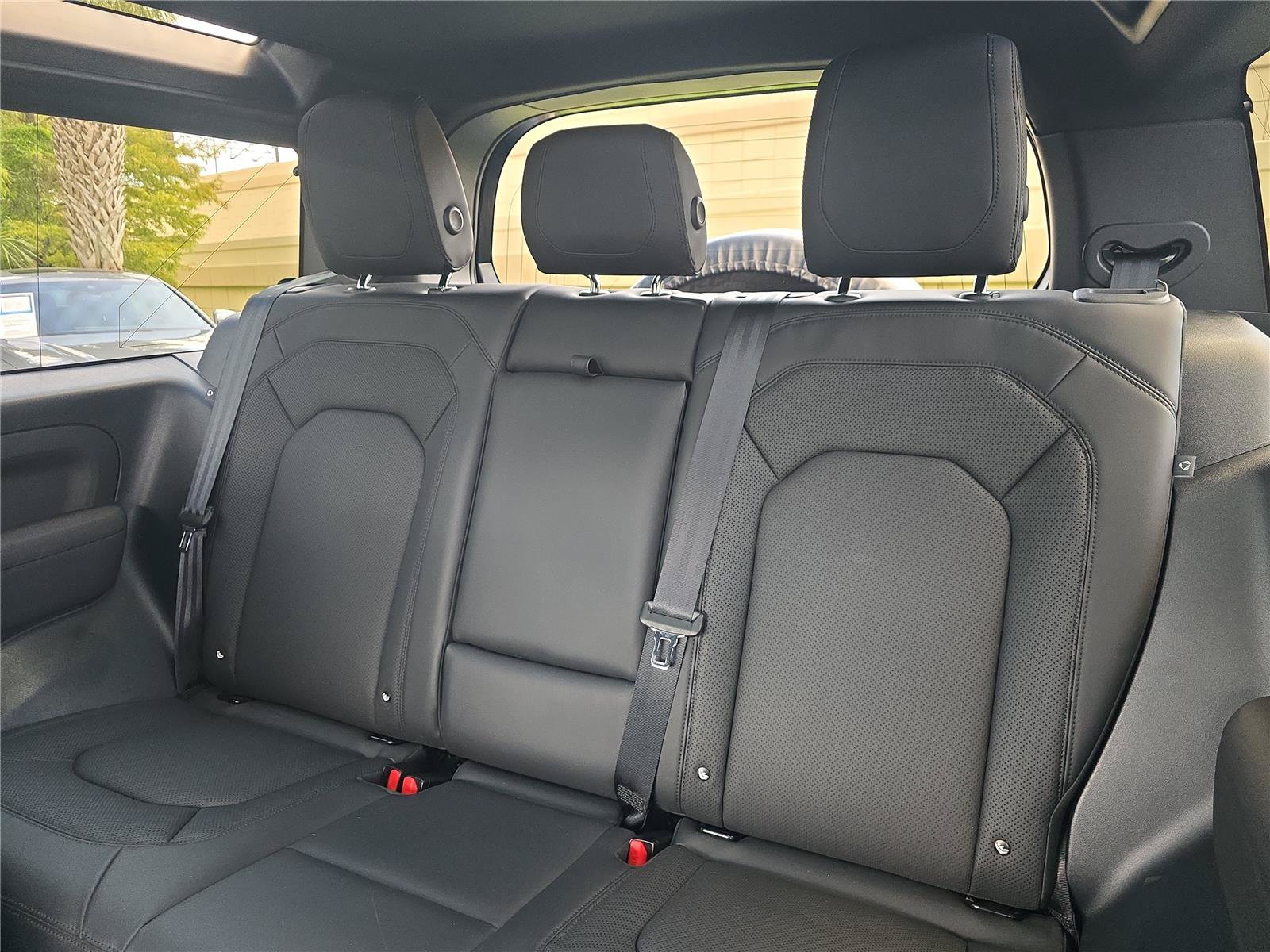 Used 2023 Land Rover Defender 90 S AWD/4WD image 8