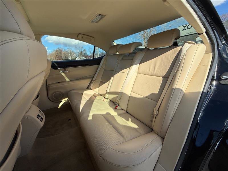 Used 2015 Lexus ES 350 w/ Luxury Package image 13