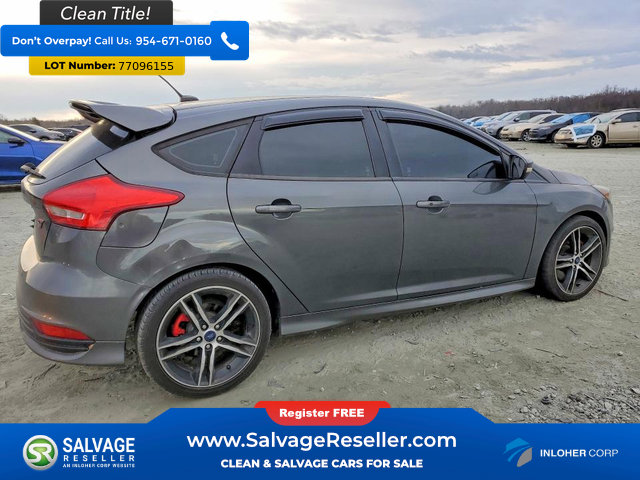 Used 2017 Ford Focus ST image 4