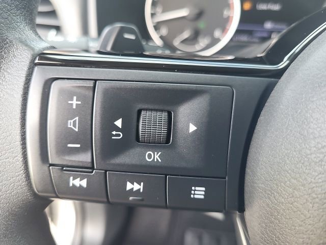 Used 2022 Nissan Rogue SV image 35