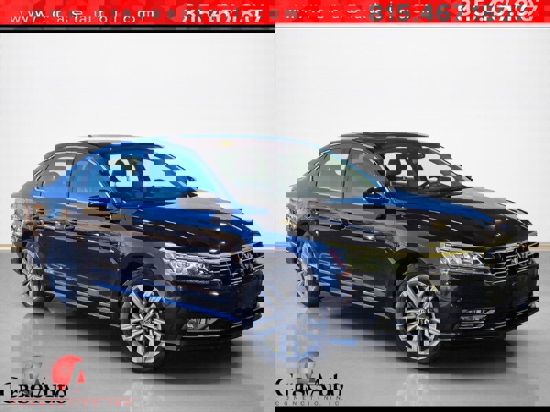 Used 2017 Volkswagen Passat 1.8T SEL Premium