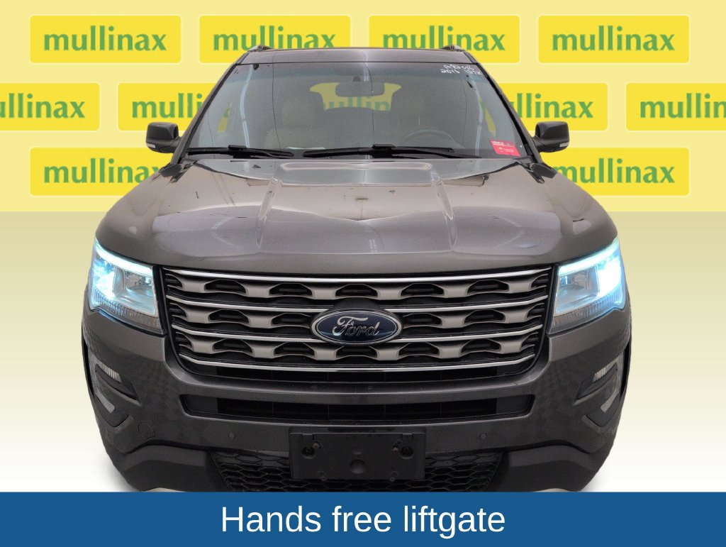 Used 2016 Ford Explorer XLT w/ Equipment Group 202A AWD/4WD image 13