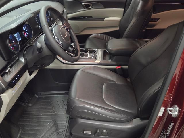 Used 2024 Kia Carnival LX FWD image 11