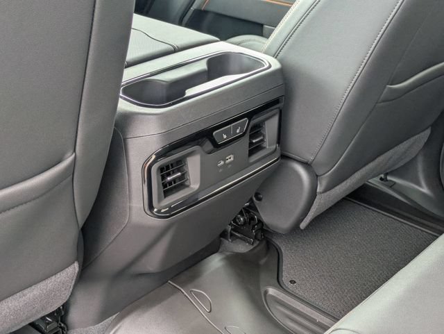 New 2026 GMC Sierra 1500 AT4 w/ Technology Package AWD/4WD image 30