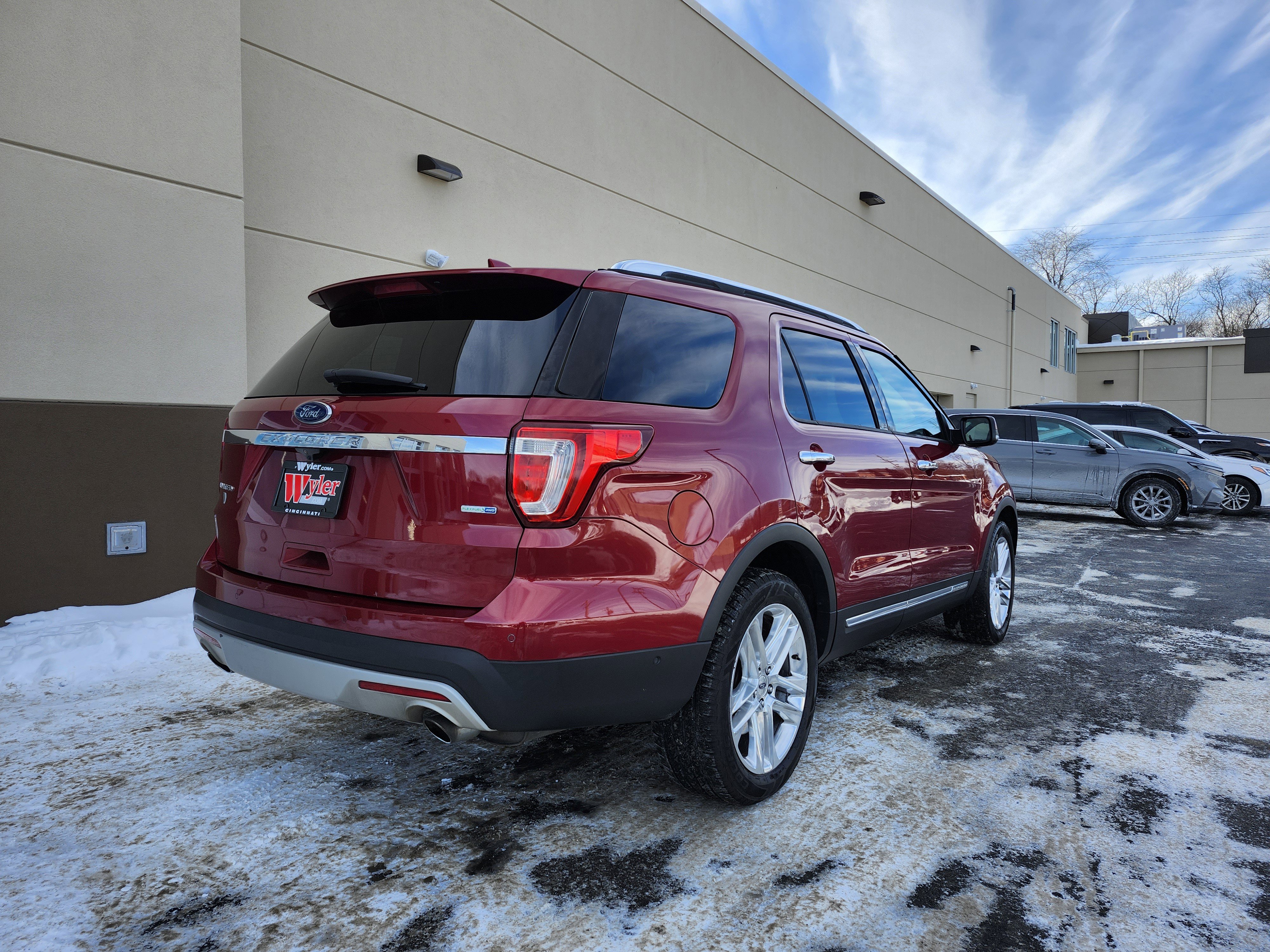 Used 2016 Ford Explorer Limited w/ Equipment Group 301A image 3