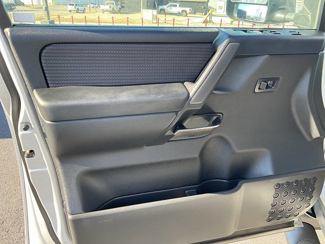 Used 2013 Nissan Titan SV w/ SV Premium Utility Pkg image 21