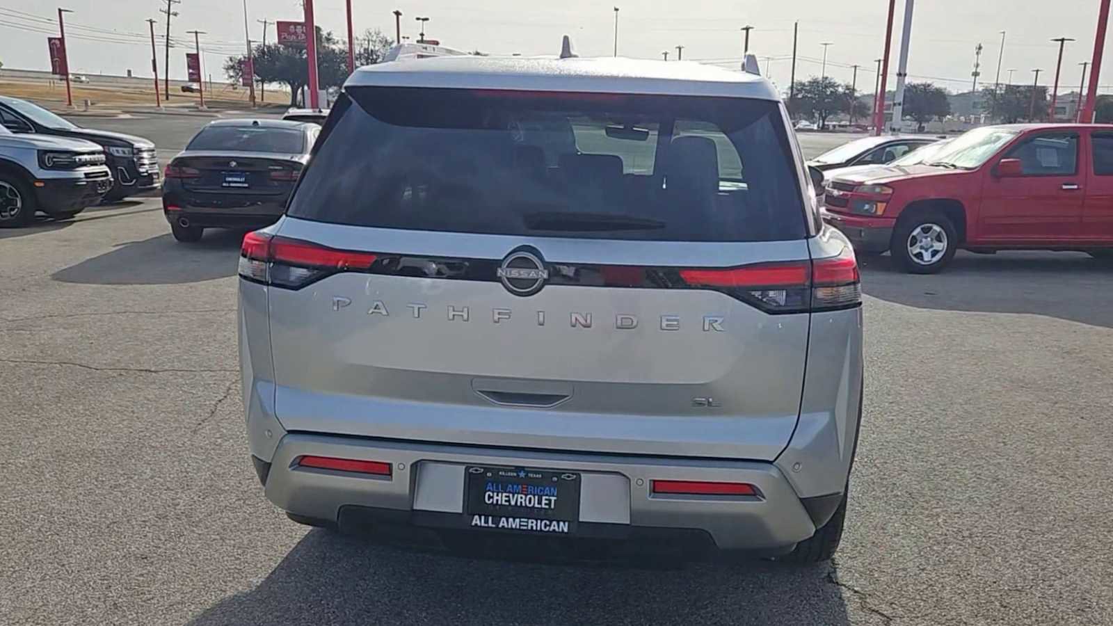 Used 2025 Nissan Pathfinder SL image 7