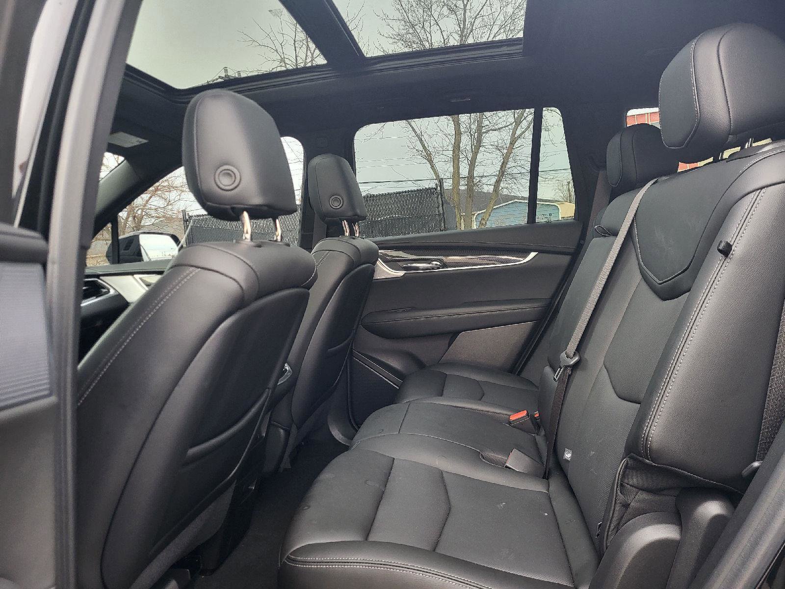 Used 2024 Cadillac XT6 Sport image 10