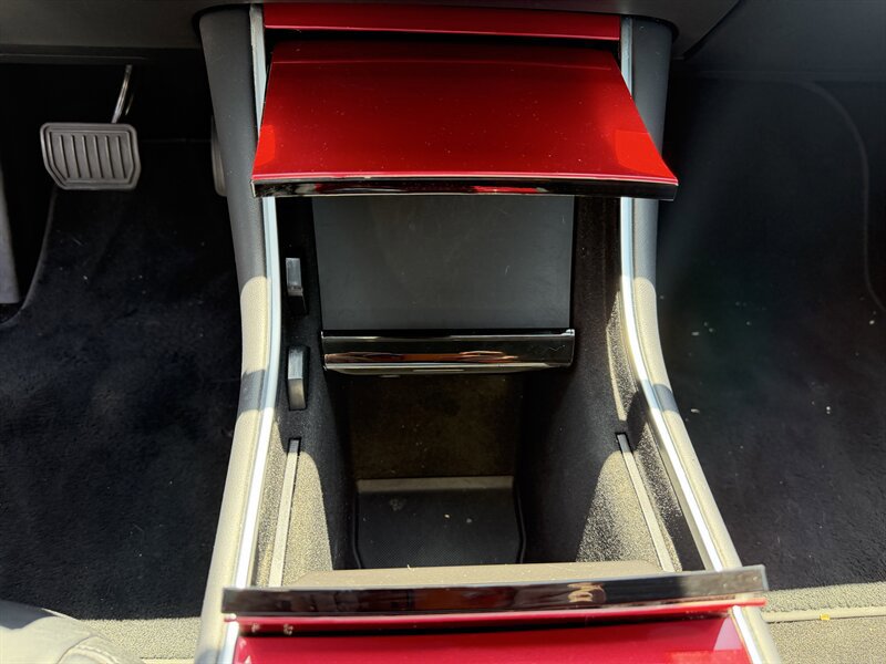 Used 2018 Tesla Model 3 Long Range RWD image 17
