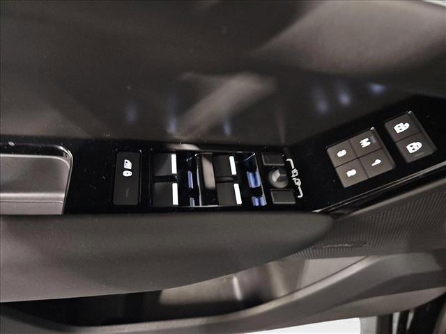 New 2026 Land Rover Range Rover Velar S image 27