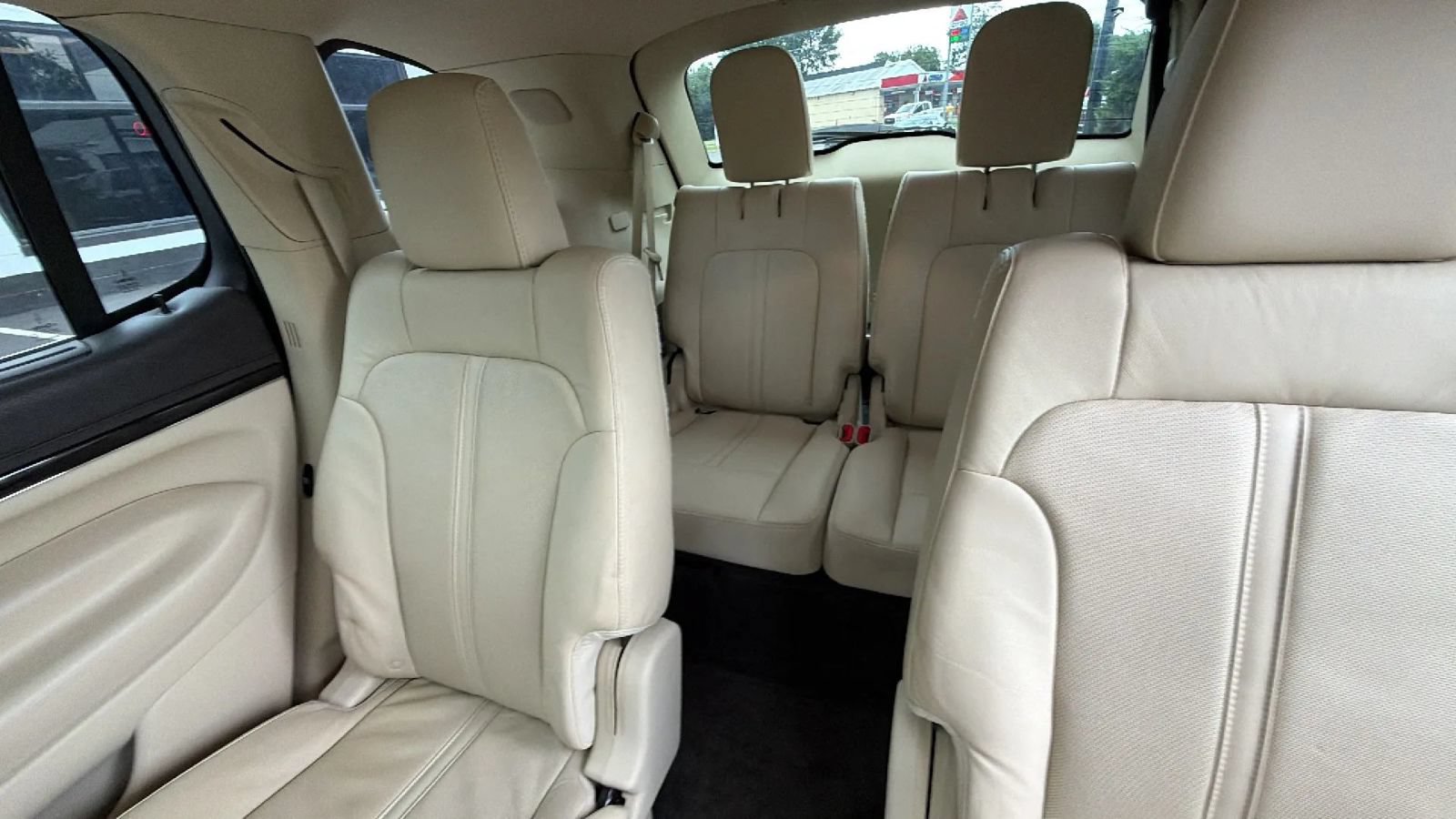 Used 2019 Lincoln MKT AWD image 51