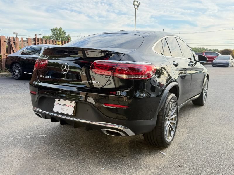 Used 2020 Mercedes-Benz GLC 300 4MATIC Coupe image 6