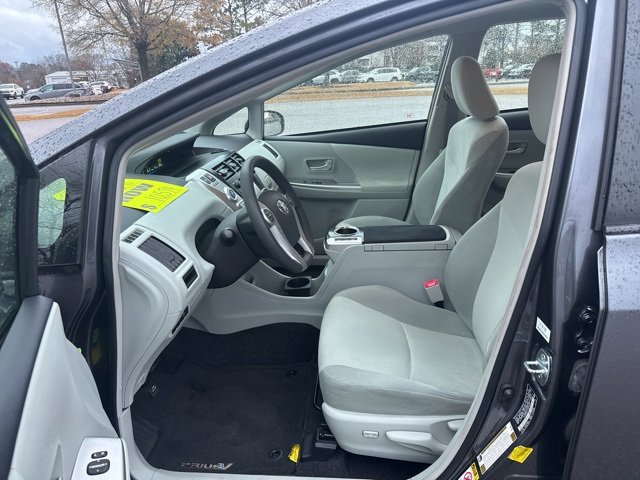 Used 2012 Toyota Prius V image 9