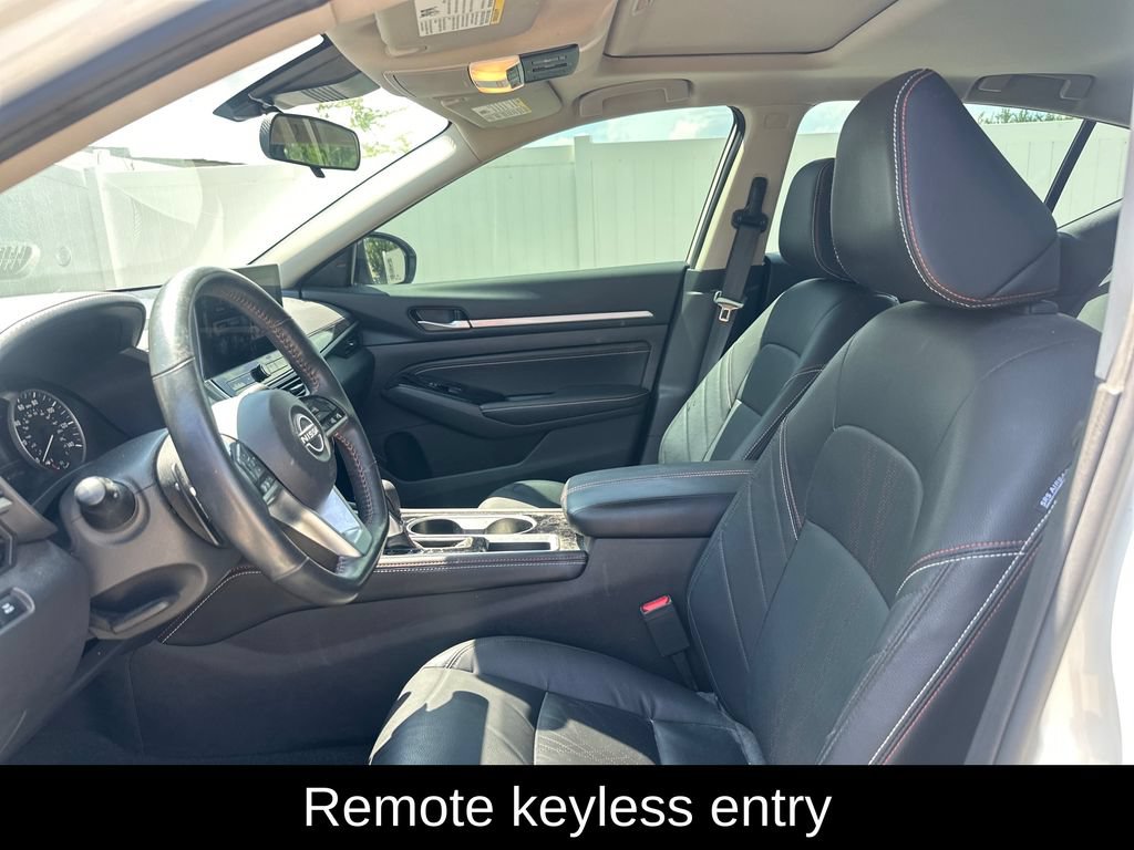 Used 2023 Nissan Altima 2.5 SR w/ SR Premium Package FWD image 13