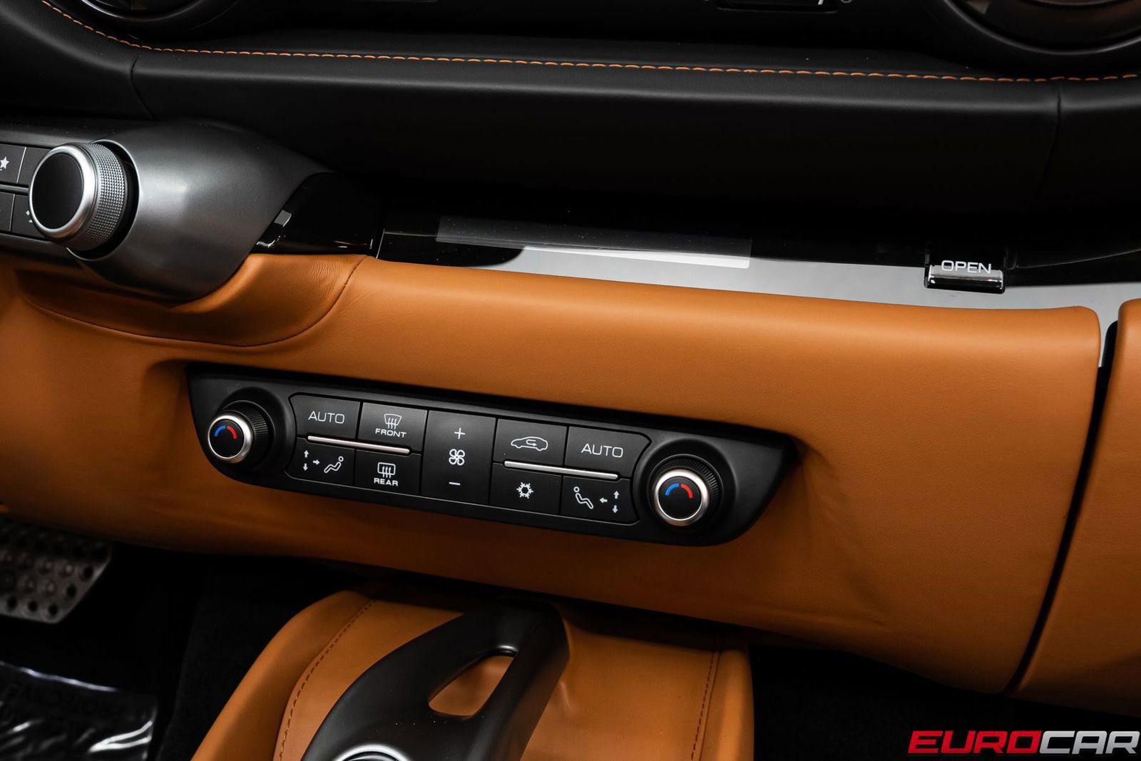 Used 2021 Ferrari 812 GTS RWD image 33