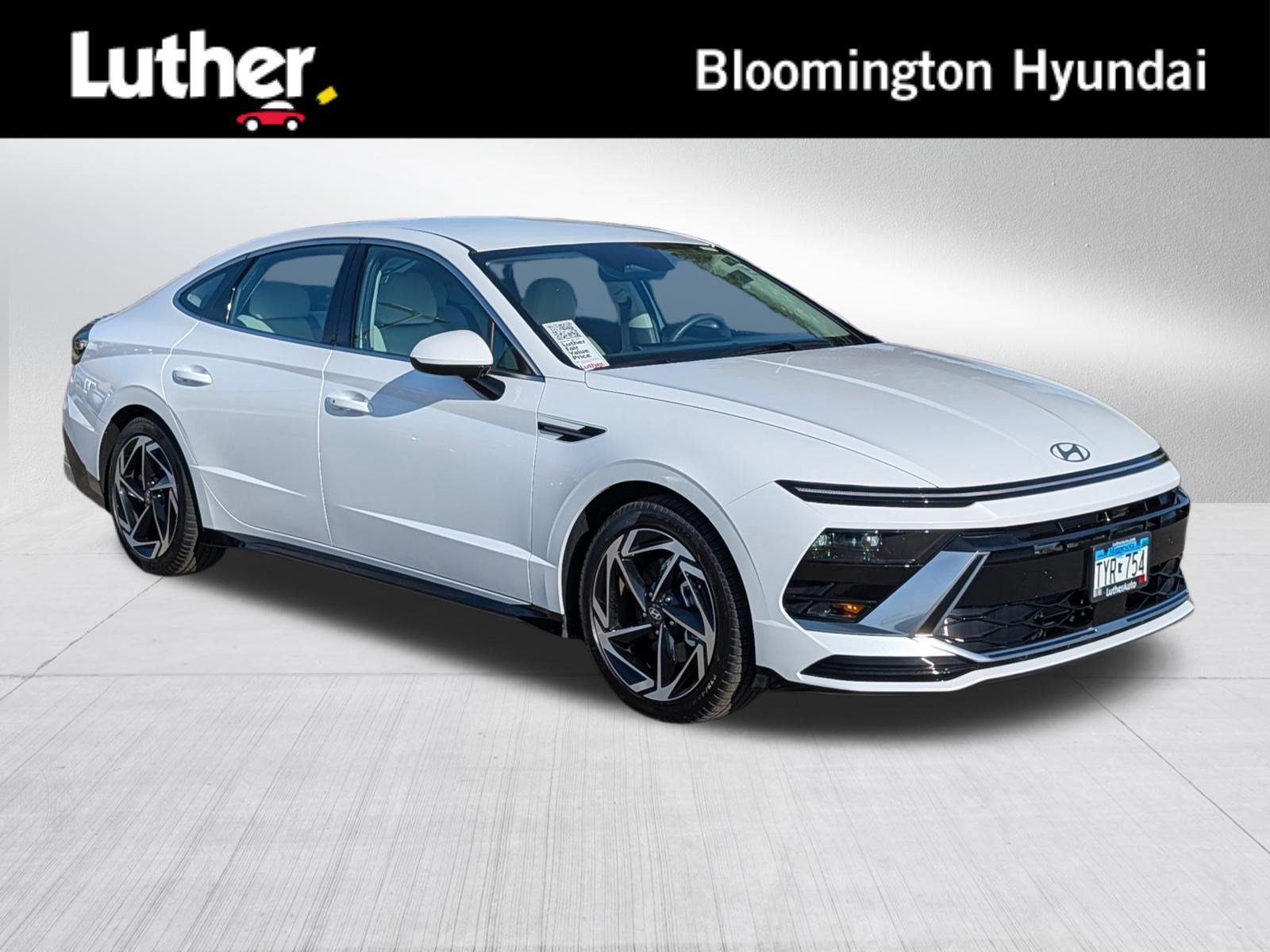 Certified 2026 Hyundai Sonata SEL AWD/4WD image 1