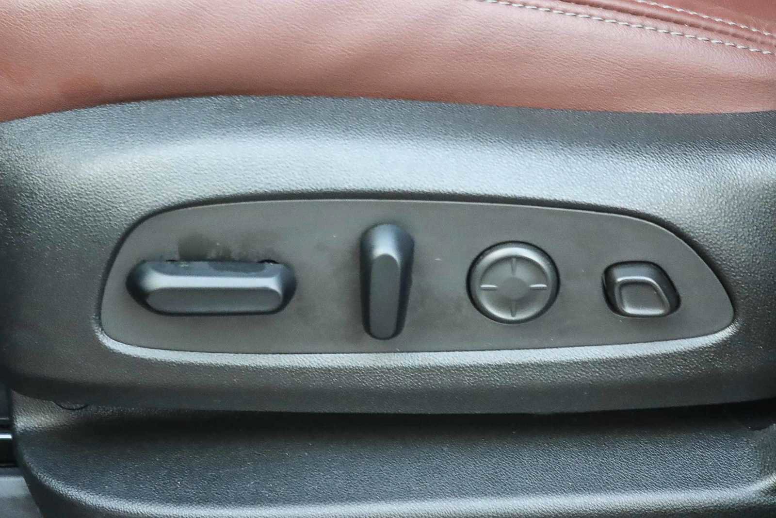 Used 2021 Buick Enclave Avenir w/ Avenir Technology Package image 20