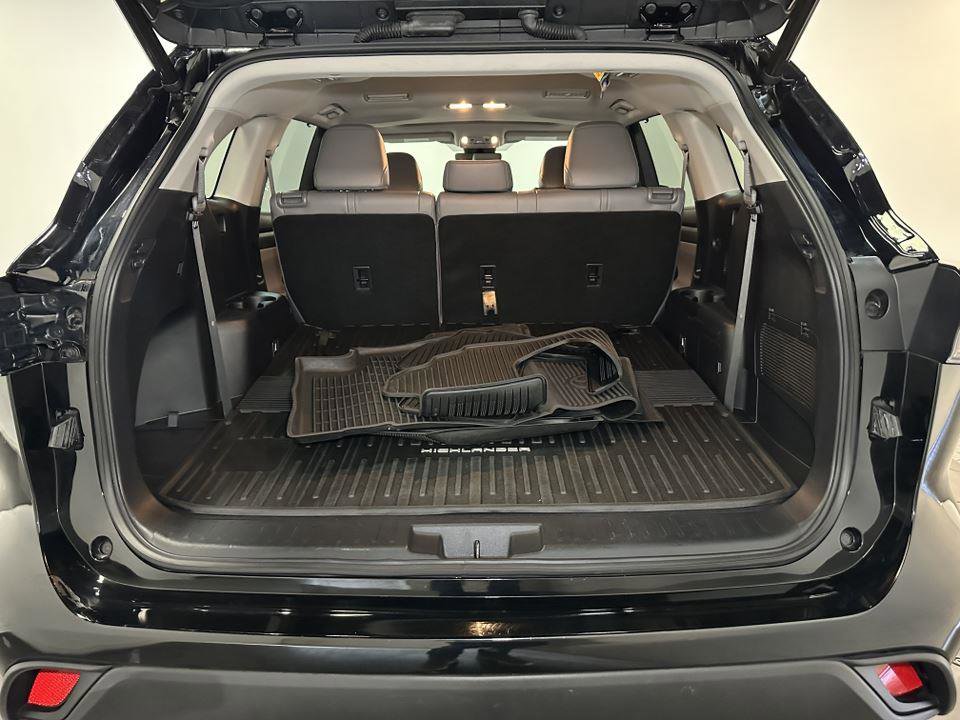 Certified 2022 Toyota Highlander XLE image 33