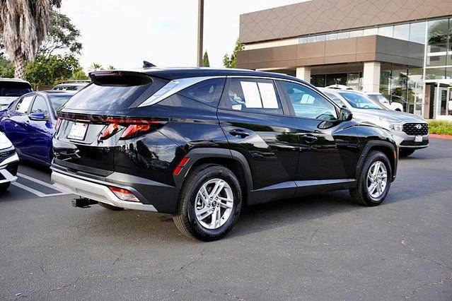 Certified 2025 Hyundai Tucson SE image 9