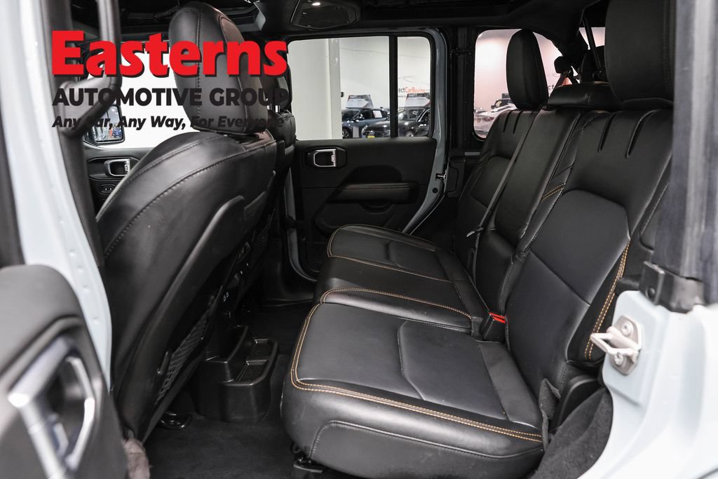 Used 2024 Jeep Wrangler Unlimited Sahara w/ Technology Group AWD/4WD image 24