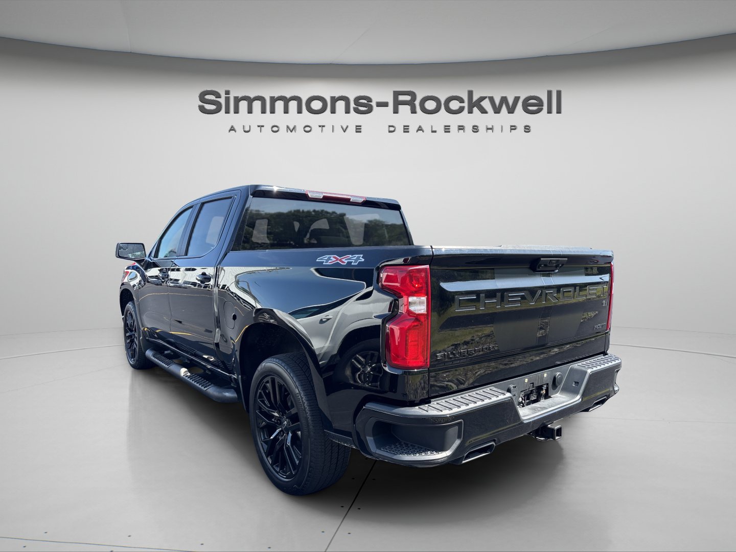 Used 2024 Chevrolet Silverado 1500 RST w/ Rally Edition AWD/4WD image 2