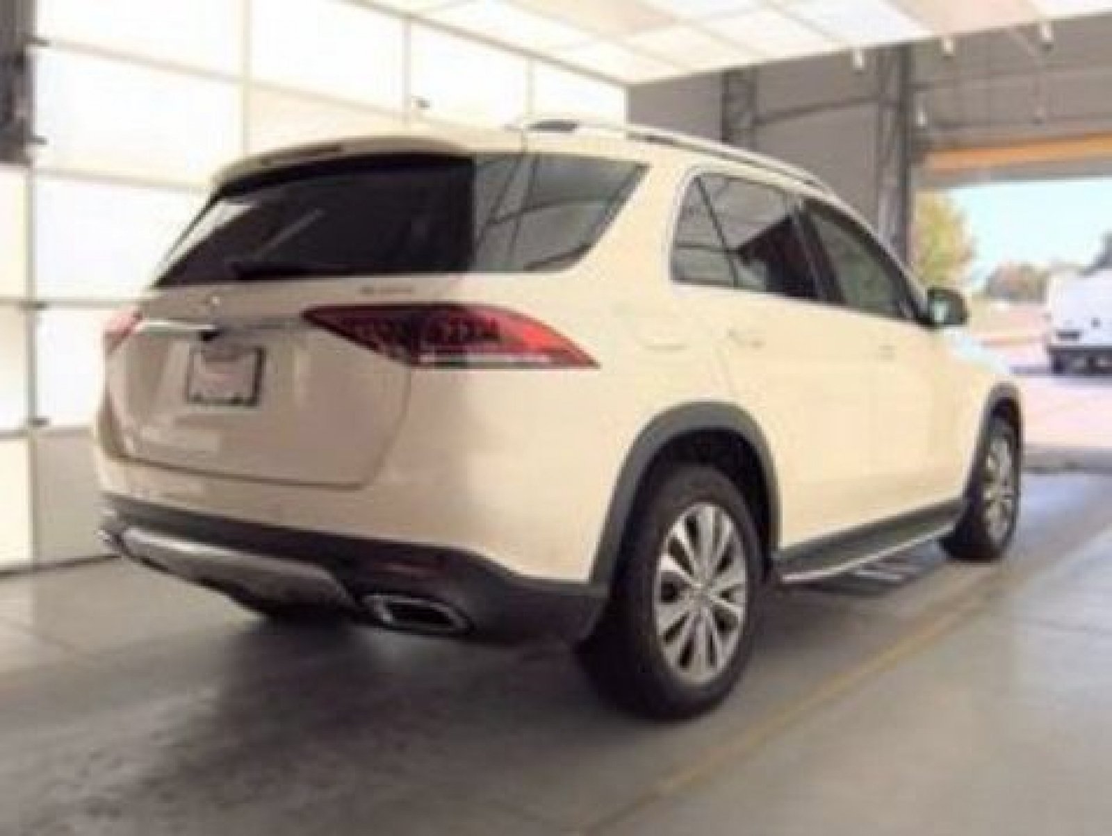 Used 2020 Mercedes-Benz GLE 450 4MATIC image 4