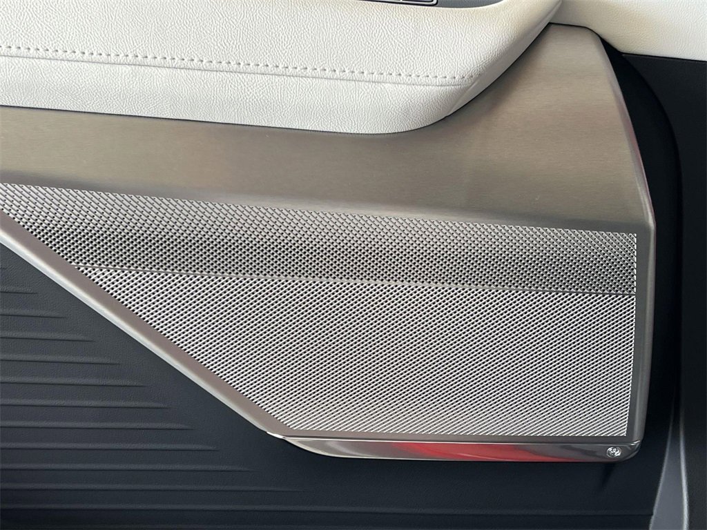 New 2026 Cadillac Vistiq Sport image 24