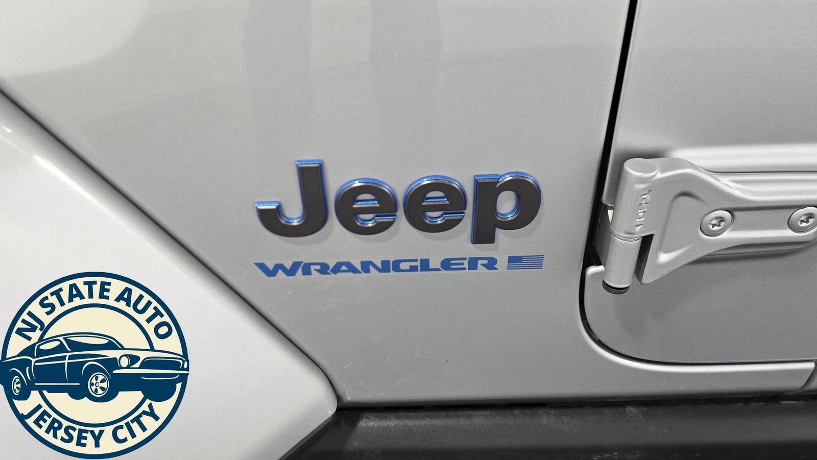 Used 2023 Jeep Wrangler Unlimited Rubicon 4xe w/ Dual Top Group image 12