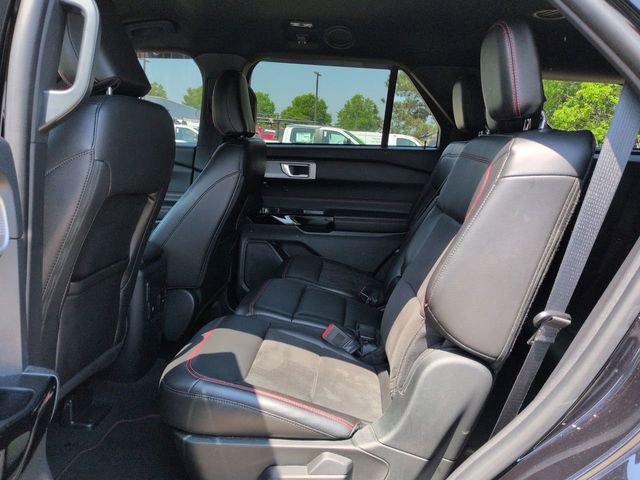 Certified 2022 Ford Explorer ST-Line w/ Class IV Trailer Tow Package RWD image 17