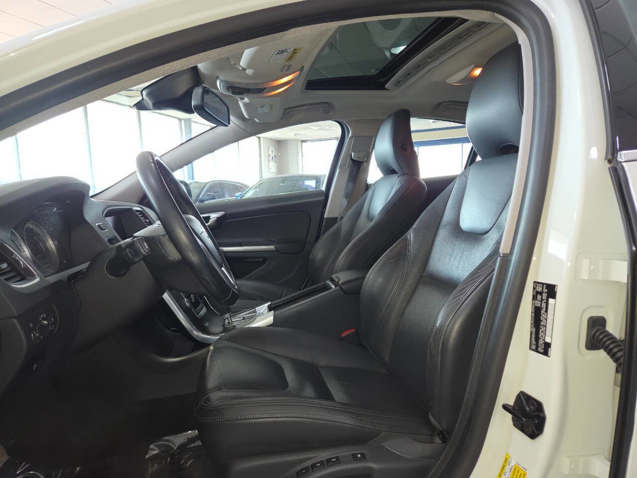 Used 2012 Volvo S60 T5 w/ Climate Pkg FWD image 18