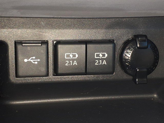 Used 2020 Toyota Highlander XLE image 15