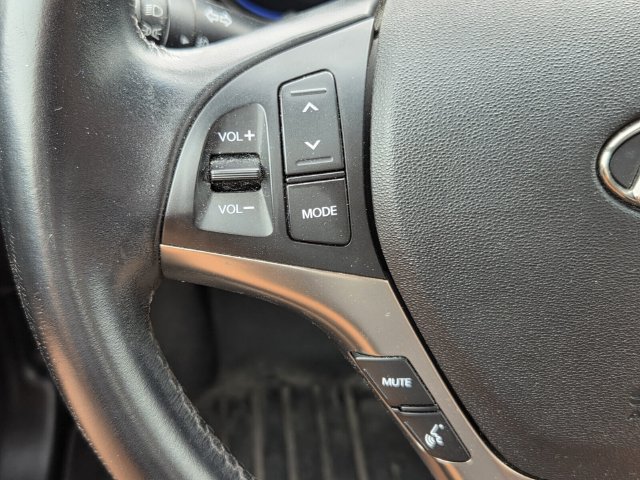 Used 2015 Hyundai Genesis 3.8 RWD image 19