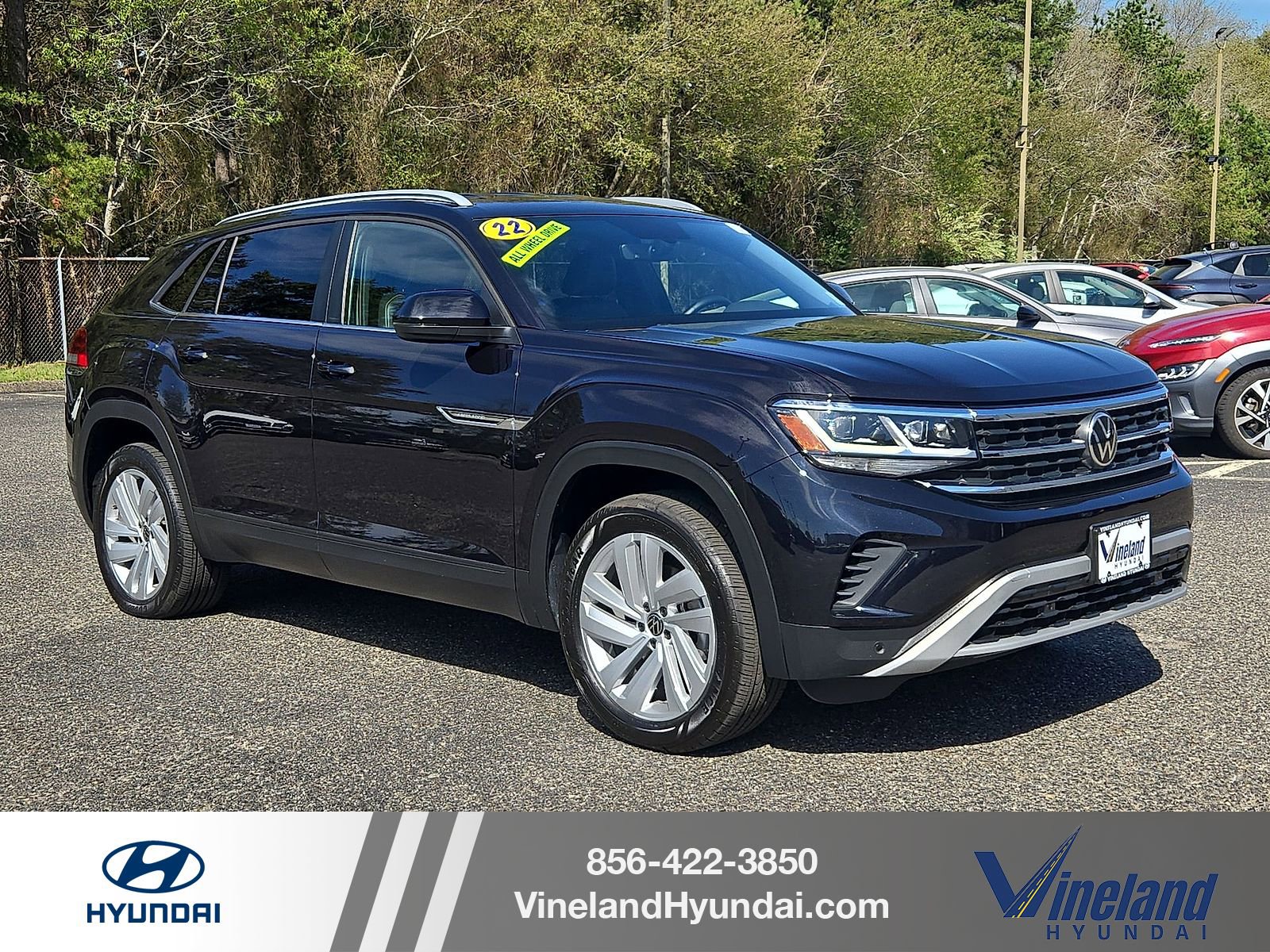 Used 2022 Volkswagen Atlas Cross Sport SE image 1