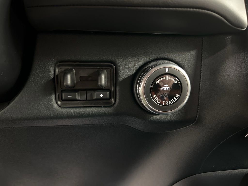 New 2026 Lincoln Navigator Black Label image 19