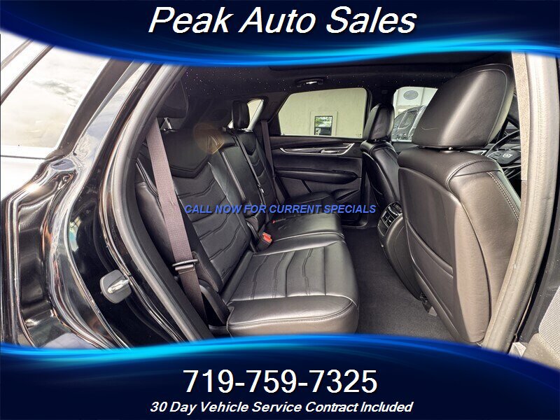 Used 2017 Cadillac XT5 Platinum AWD/4WD image 34