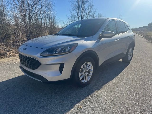 Used 2020 Ford Escape SE video 1