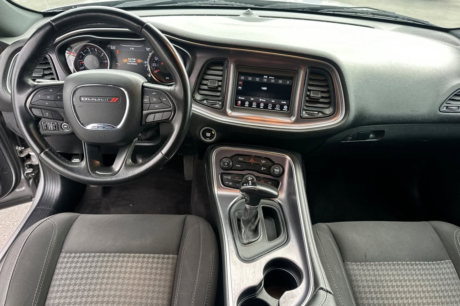 Used 2018 Dodge Challenger SXT image 3