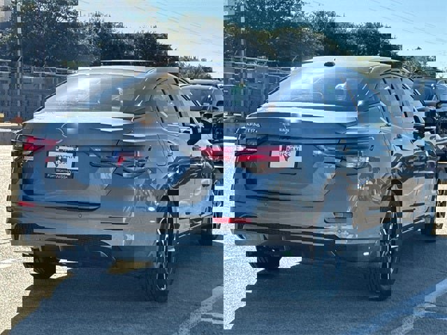 New 2025 Nissan Sentra SV image 9