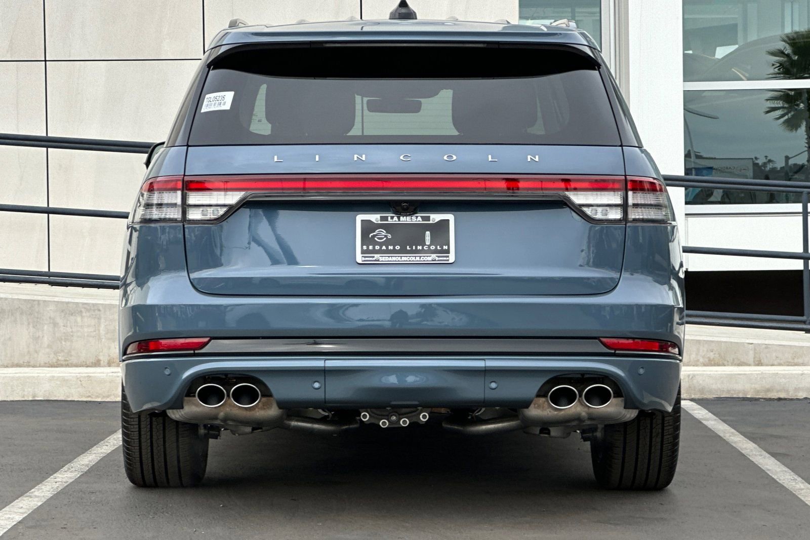 New 2026 Lincoln Aviator 2WD w/ Jet Appearance Package image 4