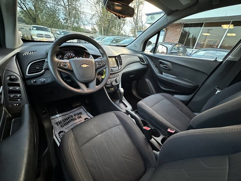 Used 2019 Chevrolet Trax LT FWD image 24