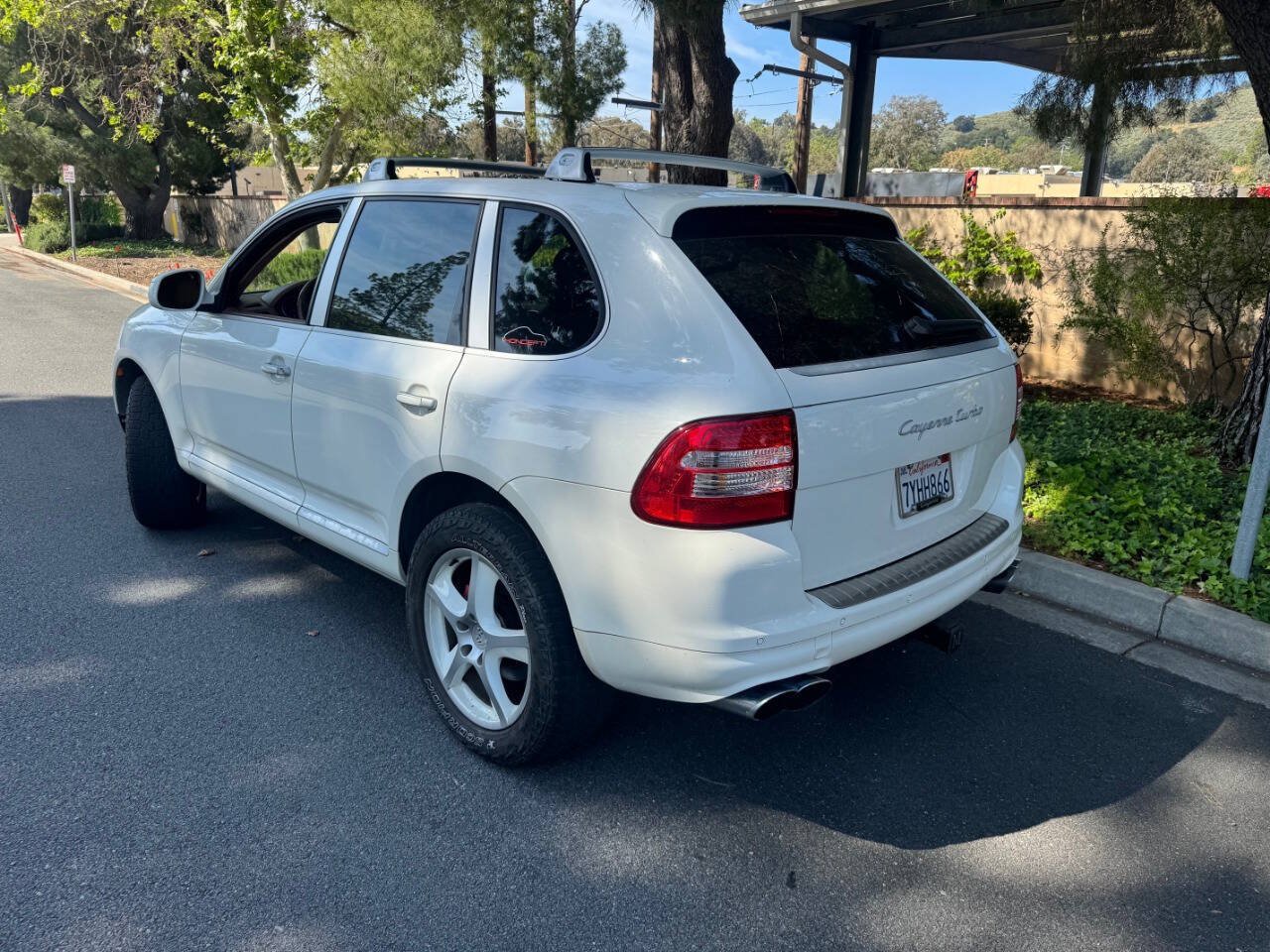 Used 2005 Porsche Cayenne Turbo AWD/4WD image 5