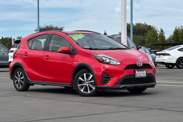 Used 2019 Toyota Prius C FWD image 2