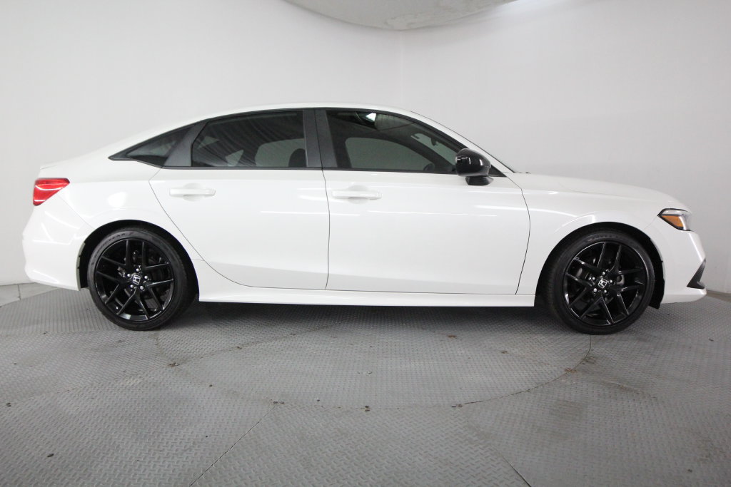 Used 2022 Honda Civic Sport image 6