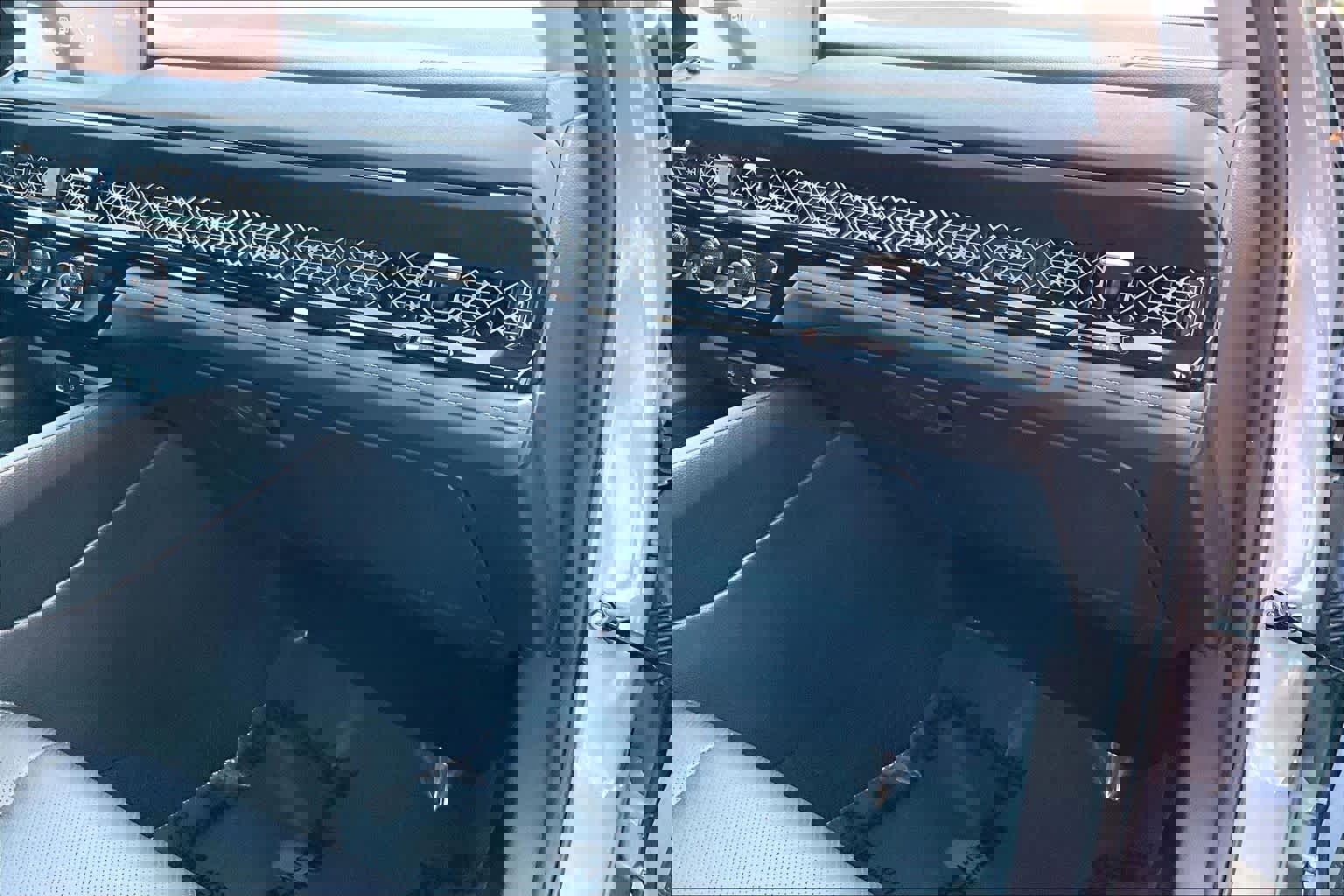 Used 2024 Honda Accord EX-L image 18