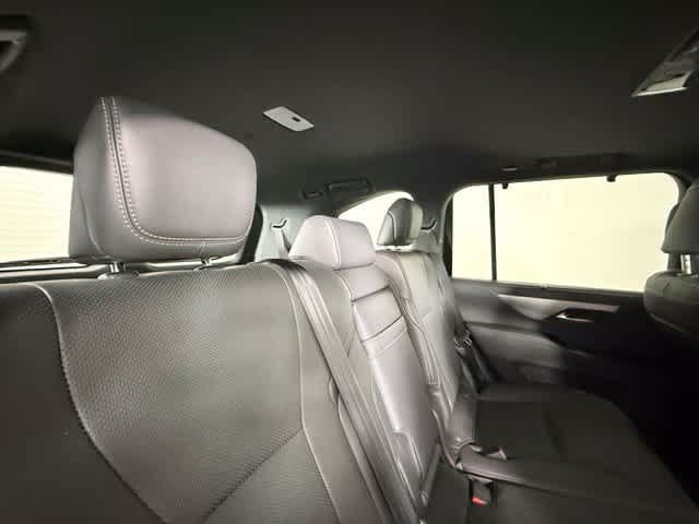 Used 2023 Lexus LX 600 F Sport w/ Accessory Package (Z1) AWD/4WD image 28