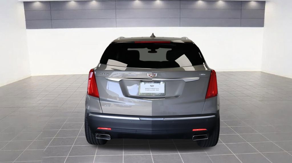 Used 2018 Cadillac XT5 Luxury w/ Driver Awareness Package image 4